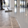 Pavimenti in resina sopra le piastrelle: si può fare?